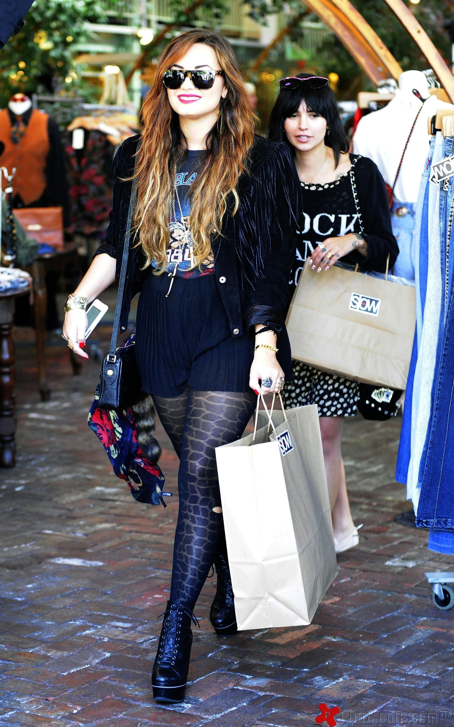 Demi Lovato shopping at Slow Boutique on Melrose Avenue | Picture 96798